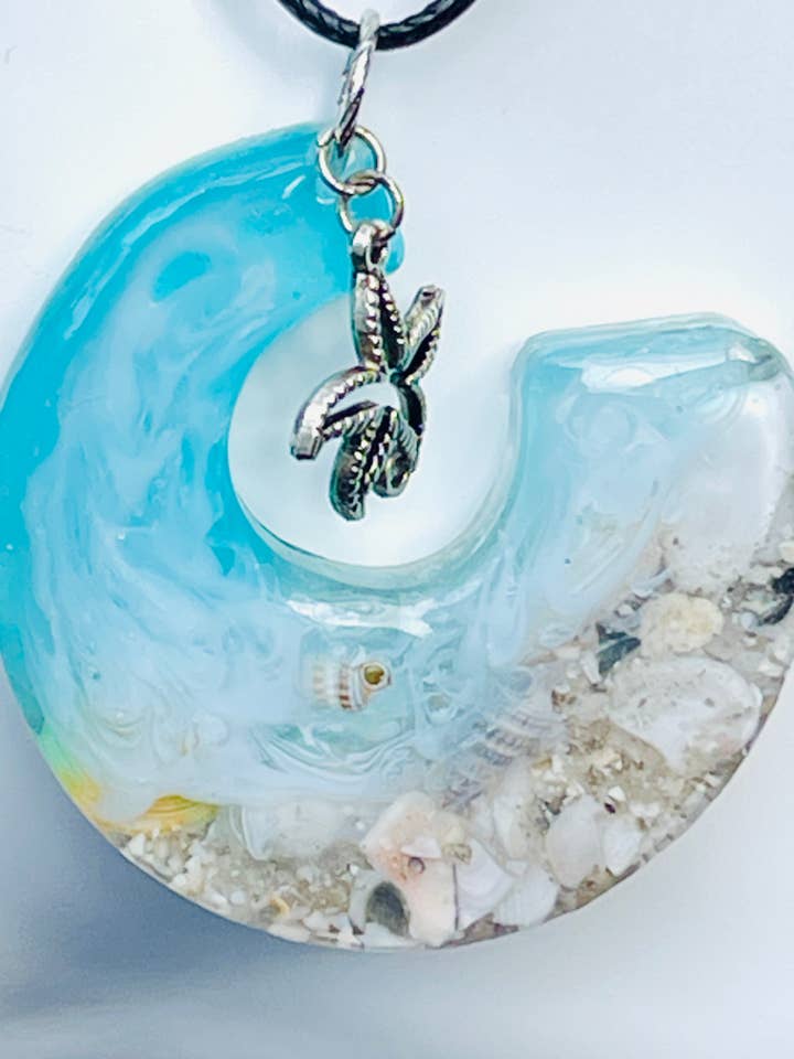Beach sand & Sea Shells in resin with starfish charm Pendant for wholesale by Handmade clay and resin Jewelry