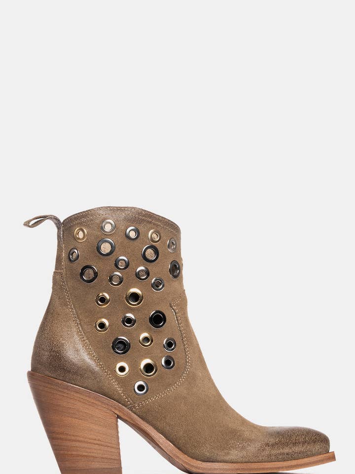 Texanische Stiefeletten aus taupefarbenem Wildleder XD2027 für den Großhandel von METISSE