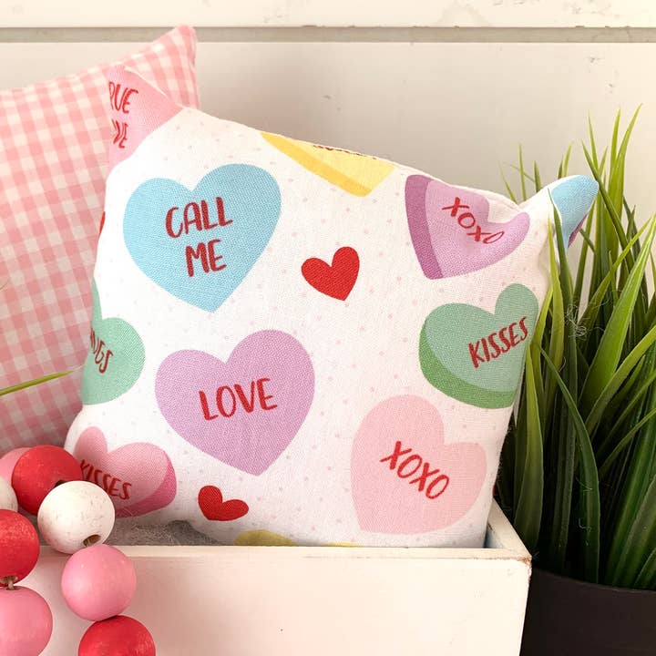 Kate + Em – wholesale Throw/decorative pillow – Conversation Hearts Valentine Mini Pillow | 3 Pack 0