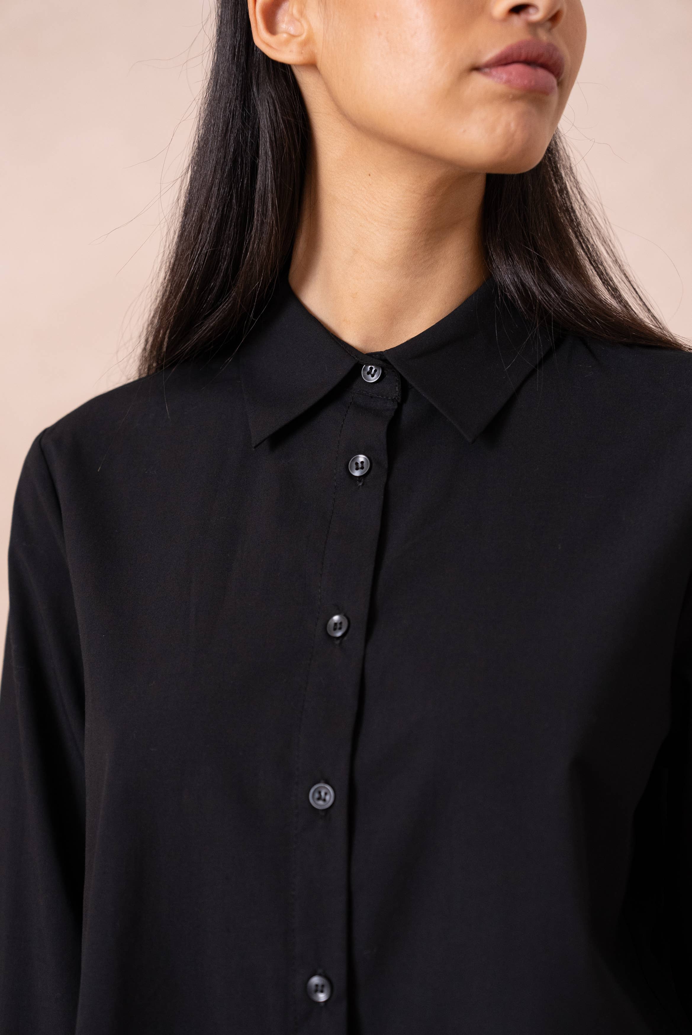 Attentif Paris - Wholesale Button Down Shirt - Women's - Plain cotton shirt with lapel collar17