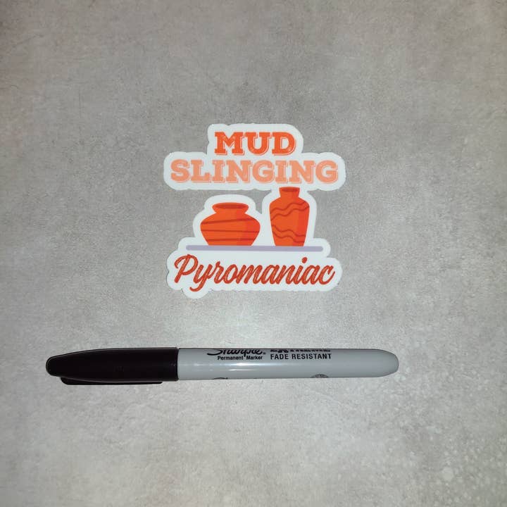 Dancing Dolphin Crafts – Engroshandel Klistermærke – Mudder Slinging Pyroman | Keramik klistermærke | Keramisk klistermærke3