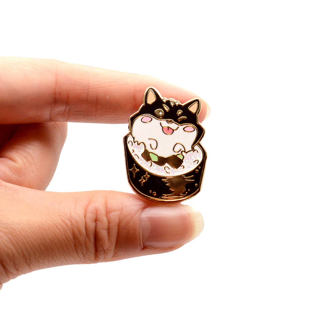 Flair Fighter - Venta al por mayor Botón/prendedor - Pin esmaltado Shiba Inu (negro y tostado) Maki Sushi Roll, mamá de perro1
