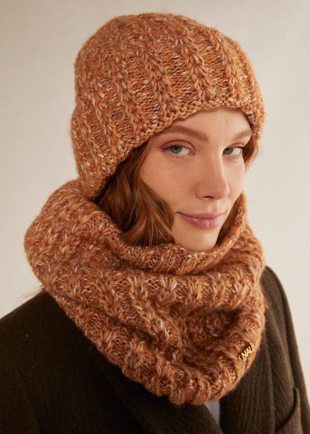 NALI' - Wholesale Scarf - Women's - ROXY NECK SCARF ORANGE - N640