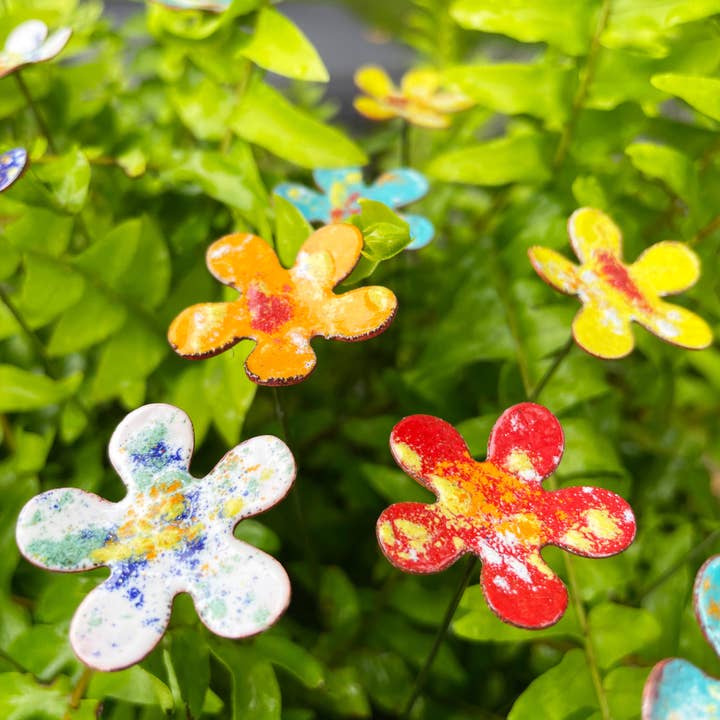 Clever Goods by Annabelle Noel Designs - Wholesale Garden/Lawn Stake - Small Copper Enamel Flowers5