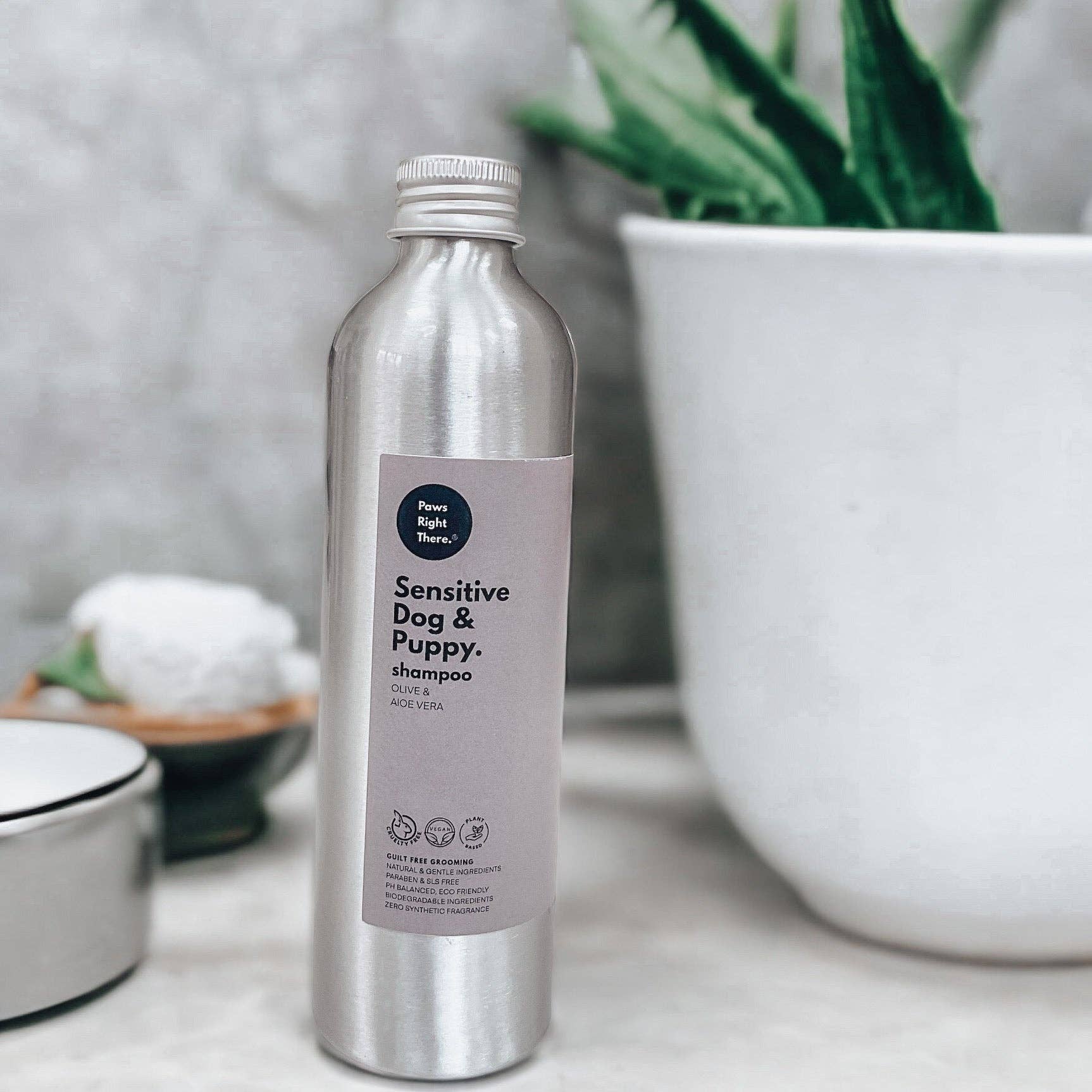 Paws Right There - Luxury Pet Care and Gifting - Venta al por mayor Champú - Perros - Champú para cachorros | Champú para perros sensibles | Natural de oliva y aloe5