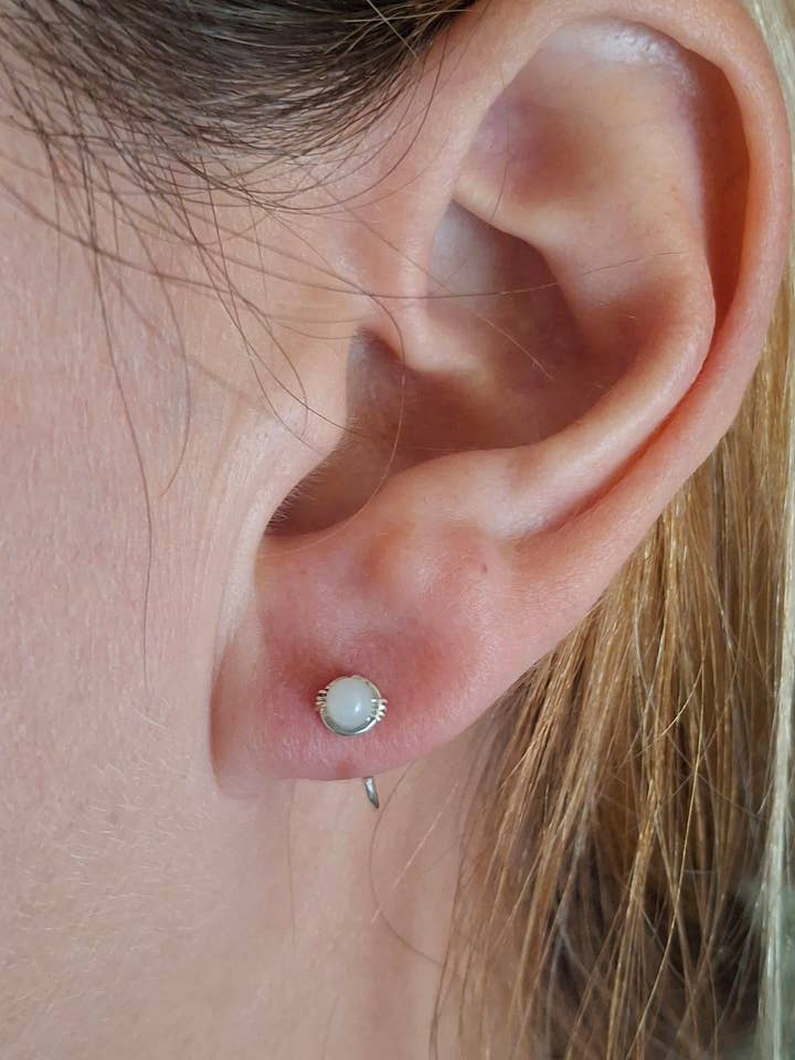 Ædelsten, Ørekrammende, Sovende Hoops Øreringe for engroshandel hos Cat Horn Accessory