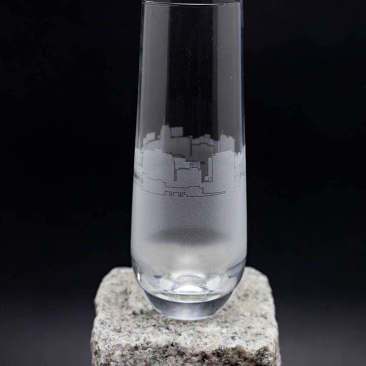 Urban & Etched – wholesale Champagne flute – Madison, Wisconsin Etched Stemless Champagne Flute Barware2