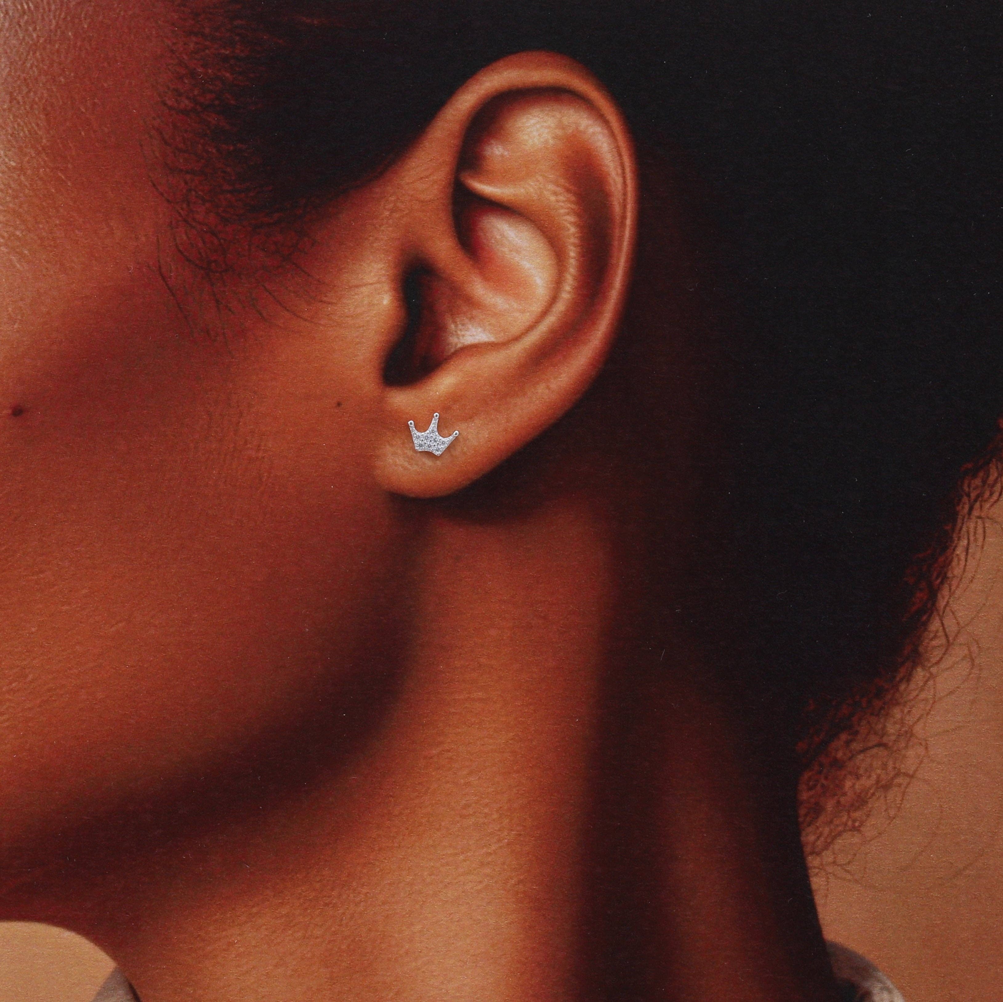 Attic creations – Großhandel Ohrstecker – TT72014 KINFOLK Fee mit klaren Kristallkronen-Ohrringen4