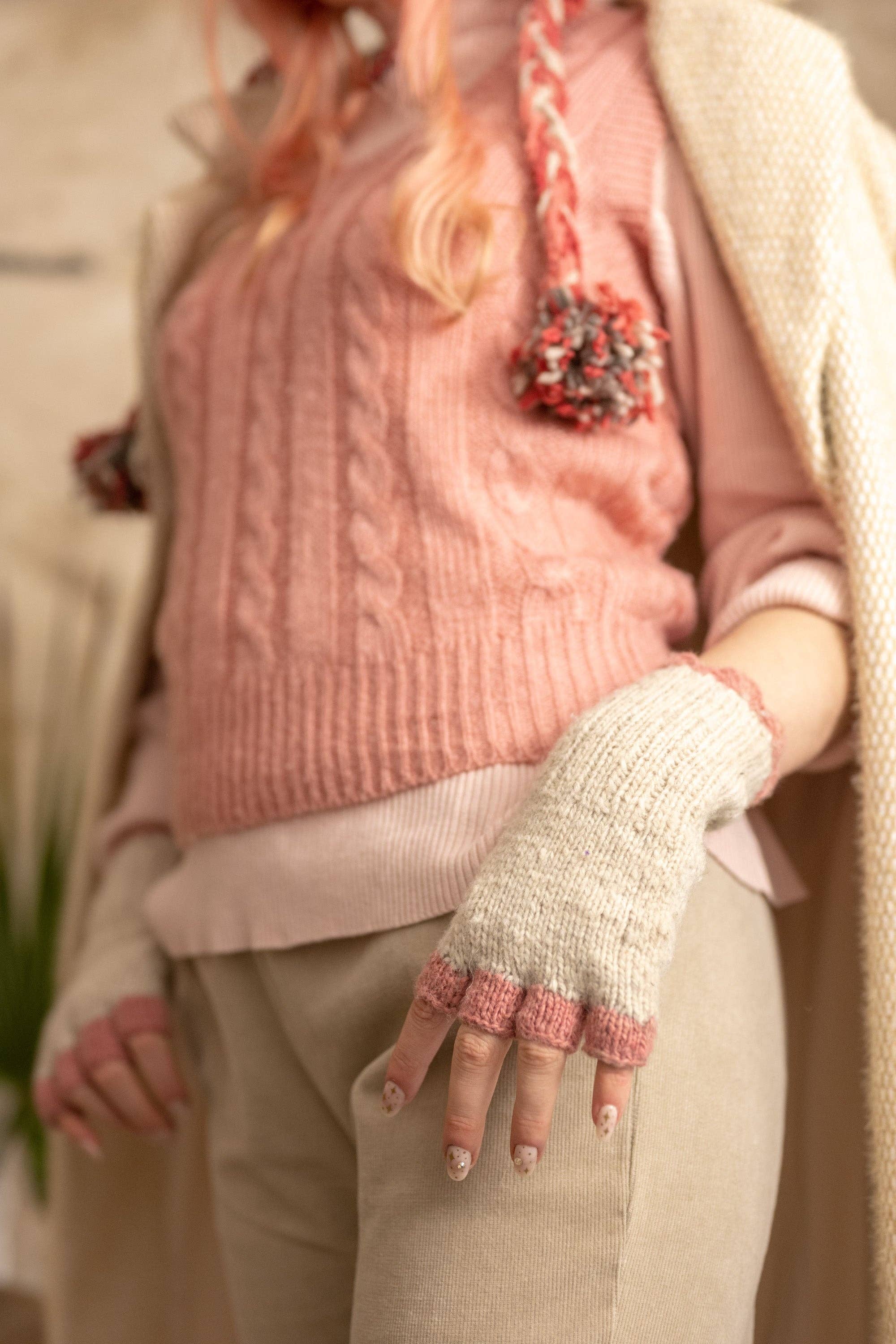 Buno Behen - Vente Gants – femme - Gants en laine teinte naturellement faits main (taille S à L)3