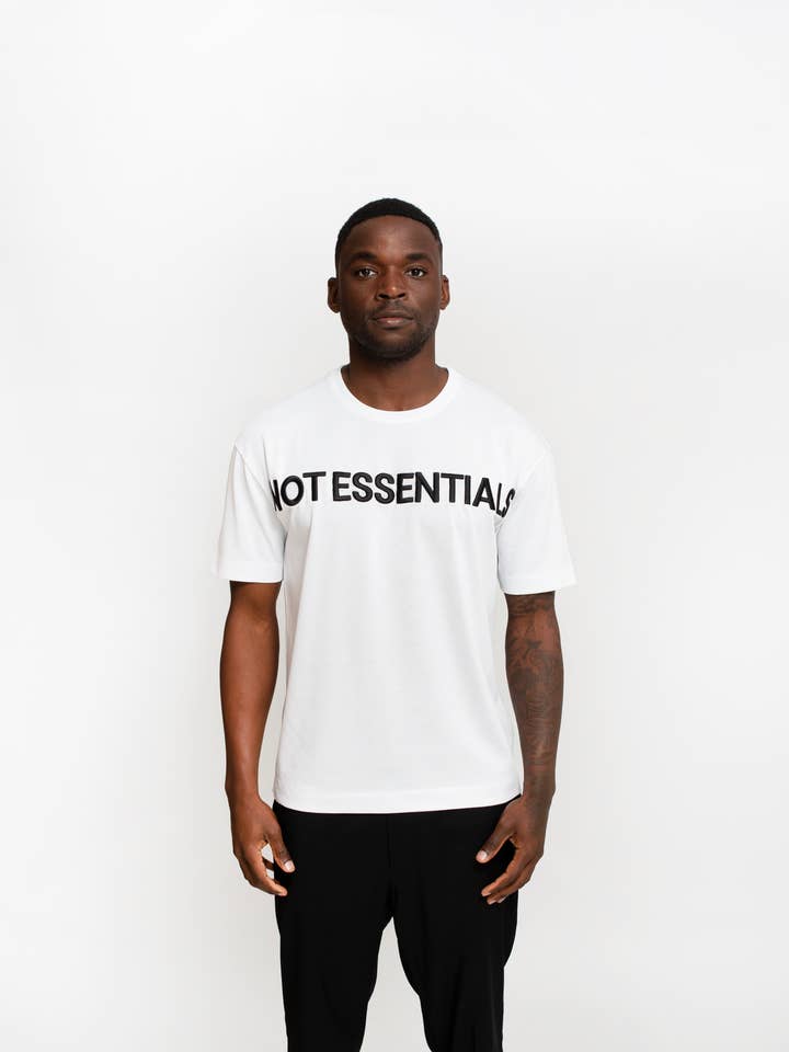 NOT ESSENTIALS T-SHIRT für den Großhandel von ASPETO