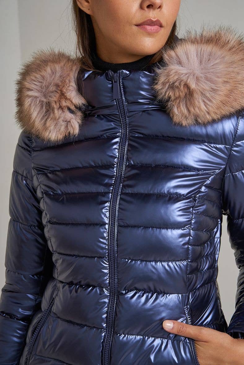 Attrait Paris - Wholesale Jacket - Women's - Metallic short puffer jacket with faux fur hood5