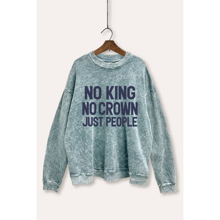 VINTAGE POINT USA - Wholesale Graphic Sweatshirt - Women's - NO KING NO CROWN MINERAL WASH GRAPHIC SWEATSHIRT12