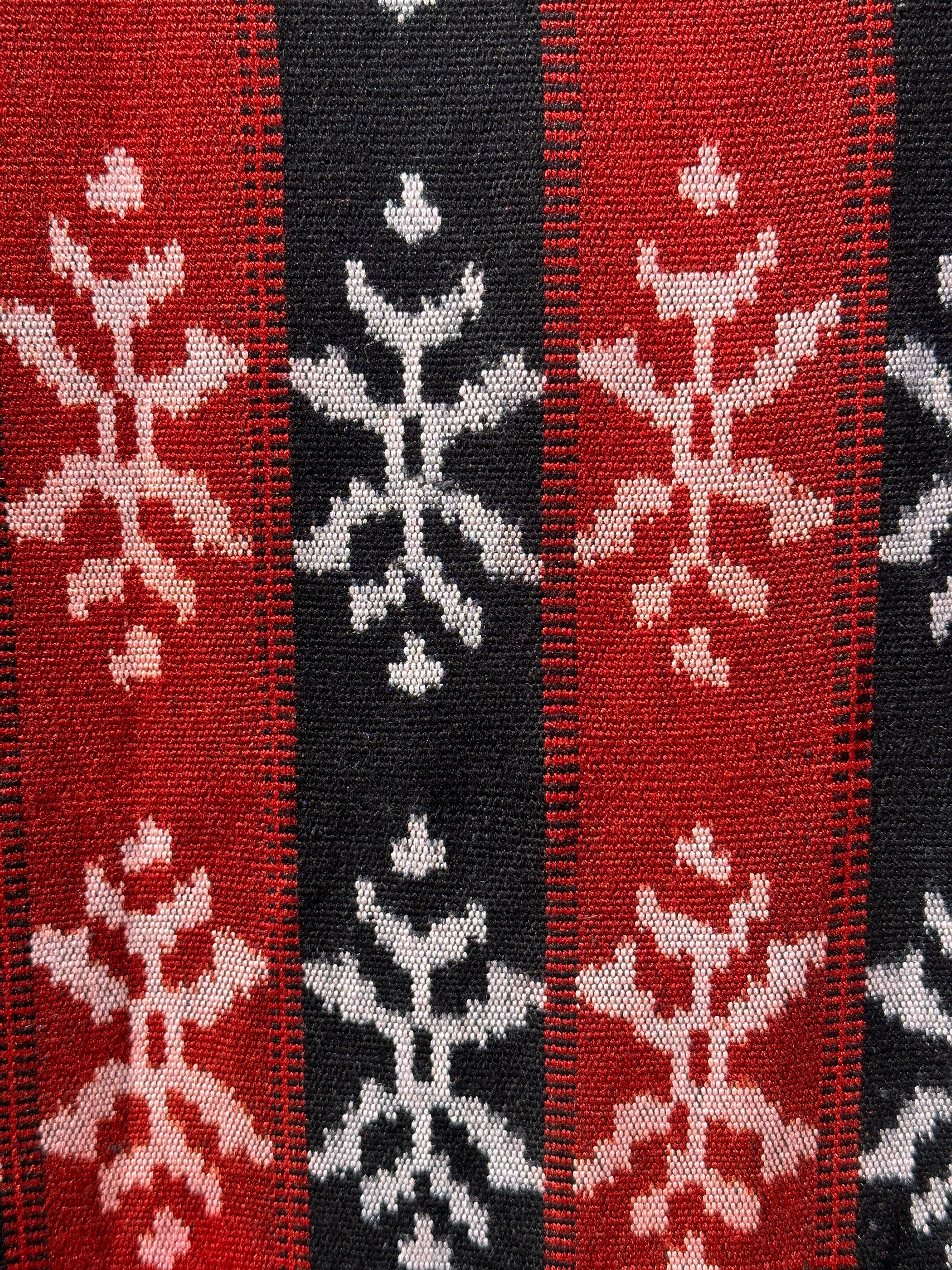 Office Objets - Wholesale Coverlet - Ikat, traditional Indonesian fabric from the island of Savu (Timor) red and black 2m25x7555