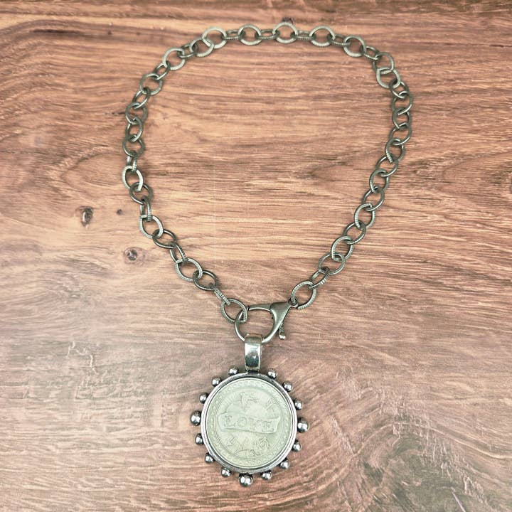 Kærlighedsmønt i sølvramme antik sølvkæde halskæde for engroshandel hos ZINC Designs