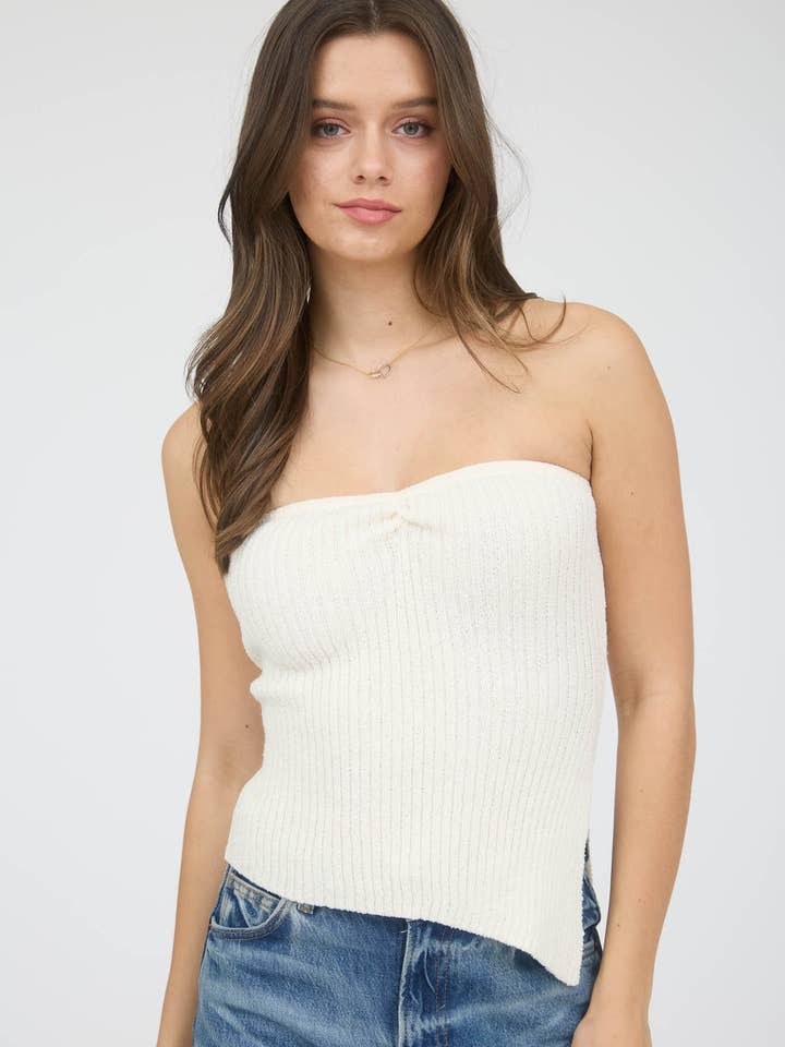 TOP EN MAILLE À OURLET ASYMÉTRIQUE SANS BRETELLES pour la vente par The Workshop Studio