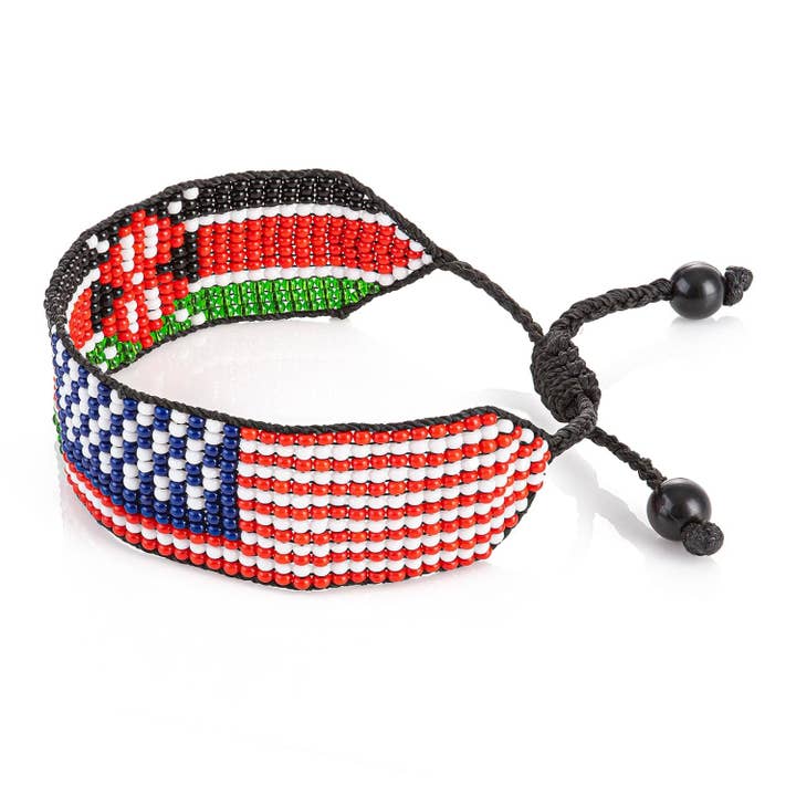 Håndlavet KENYA/USA dobbeltflagarmbånd - Country Flag Farve Håndlavet håndledsindpakningsarmbånd - Perle- og Boho-stilrebarmbånd - justerbart armbånd for engroshandel hos Fahari Luxury