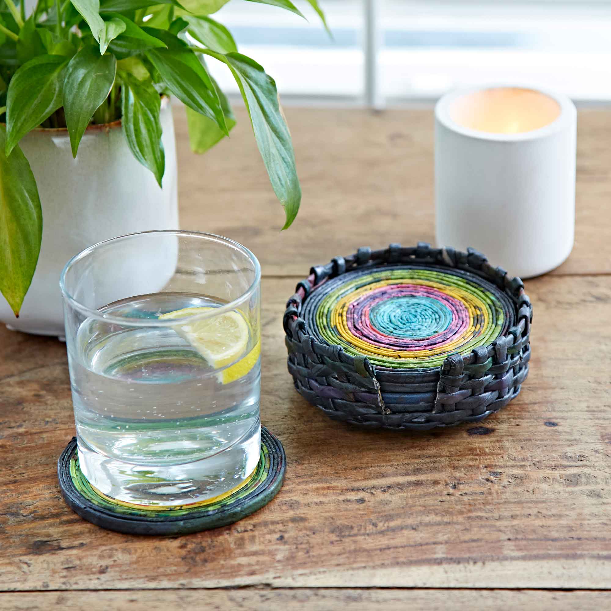 The Paper High Gift Company Limited - Vendita all'ingrosso Sottobicchiere - Set di sei sottobicchieri multicolori in giornali riciclati7