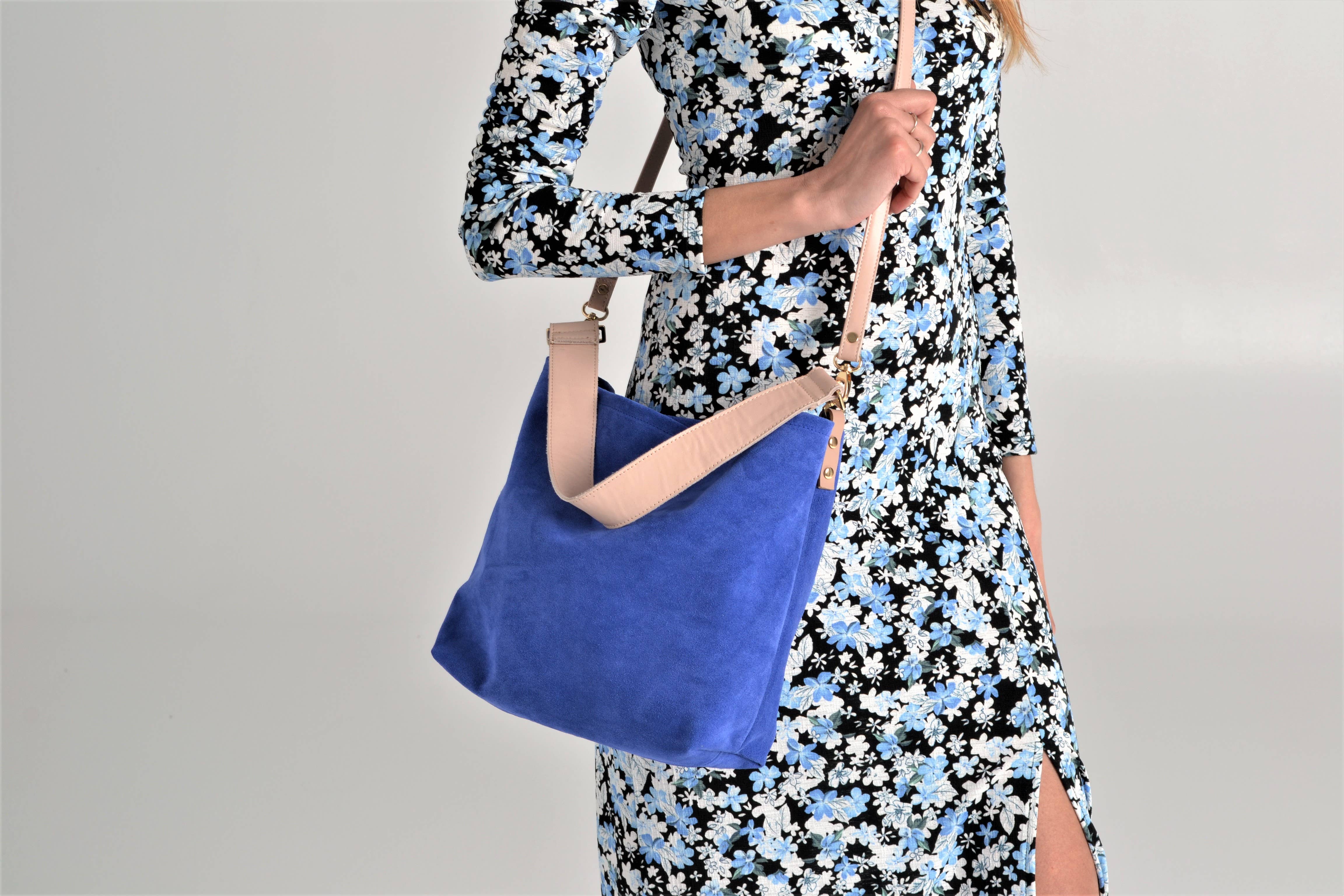 ANA KOUTSI – Engroshandel Skuldertaske – til kvinder – Dioni blød taske i blå2