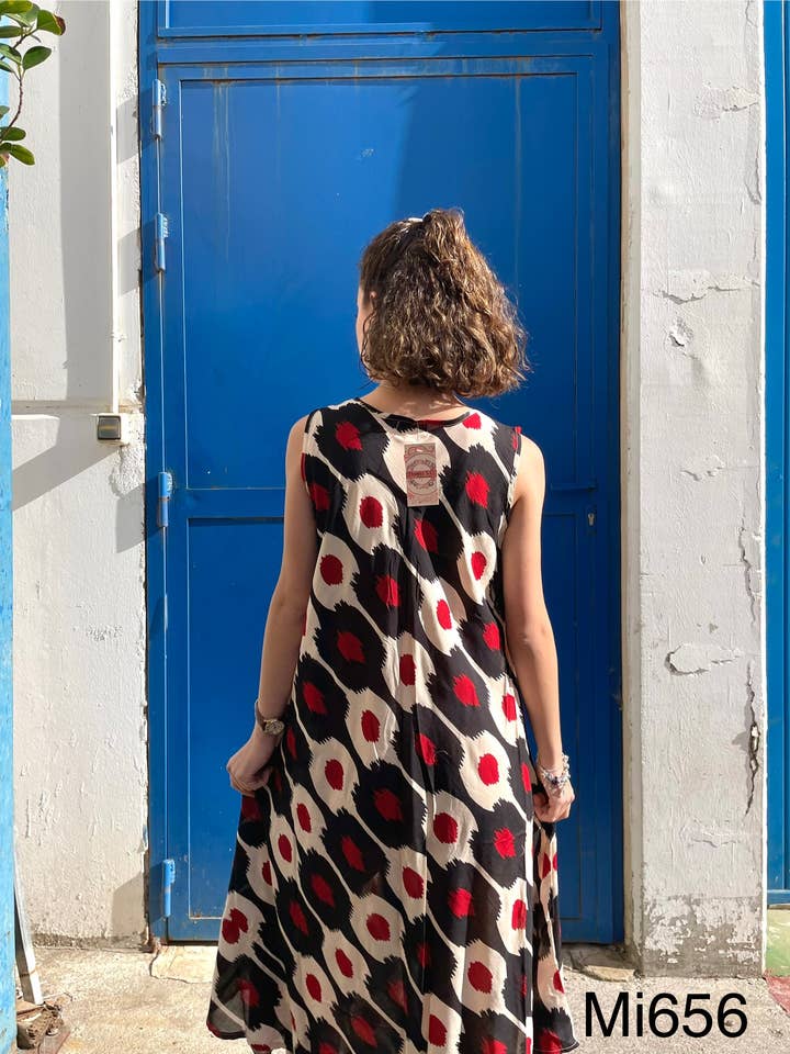 DEEPTI SC - Wholesale Jurk - Dames - Mouwloze lange jurk LD656 met boho print7