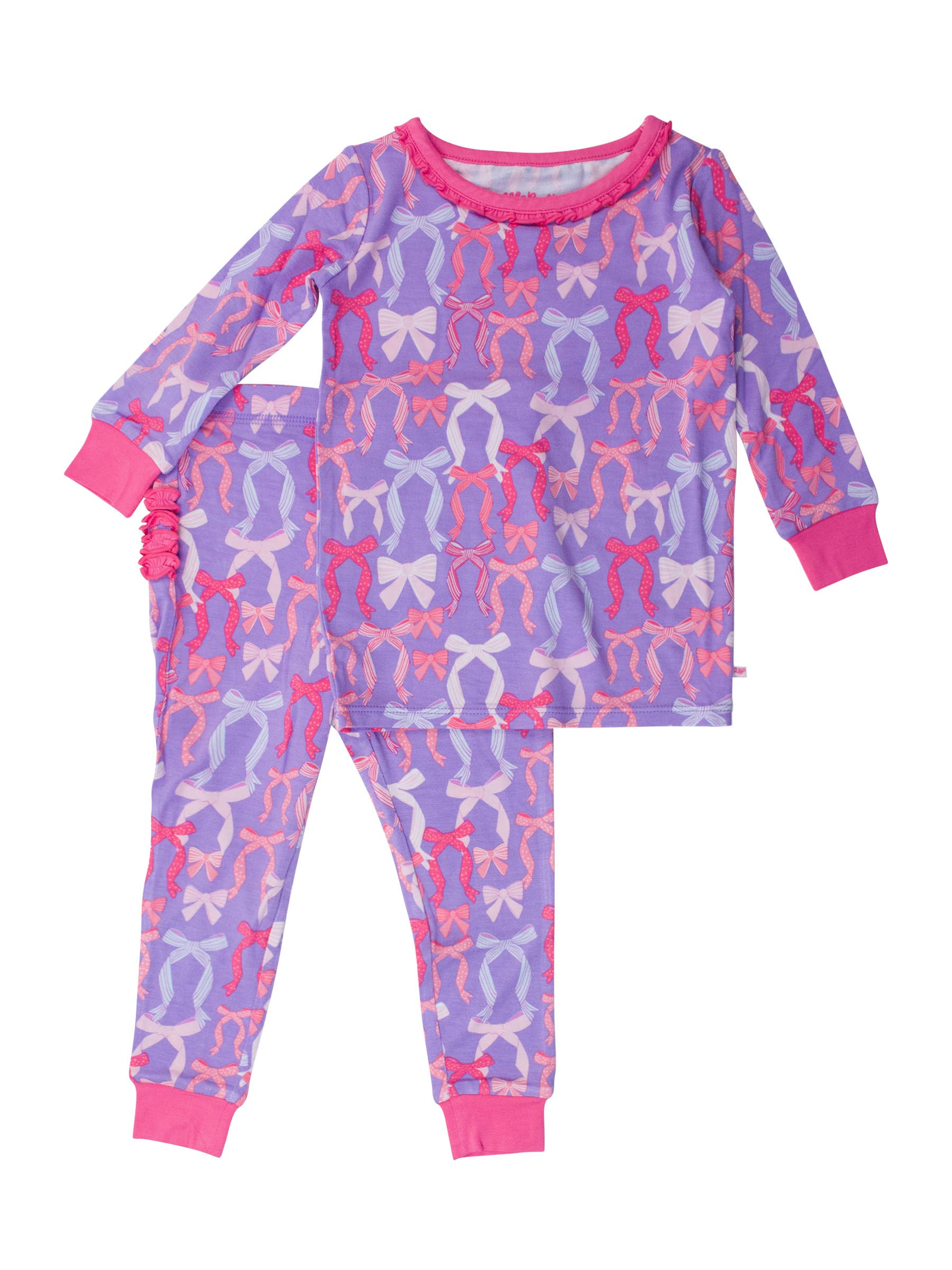 Viola Set pigiama a maniche lunghe con volant posteriori firmati SoftSnooze™ per bambine in viscosa di bambù Rosy Ribbons con volant. in vendita all'ingrosso su Faire0