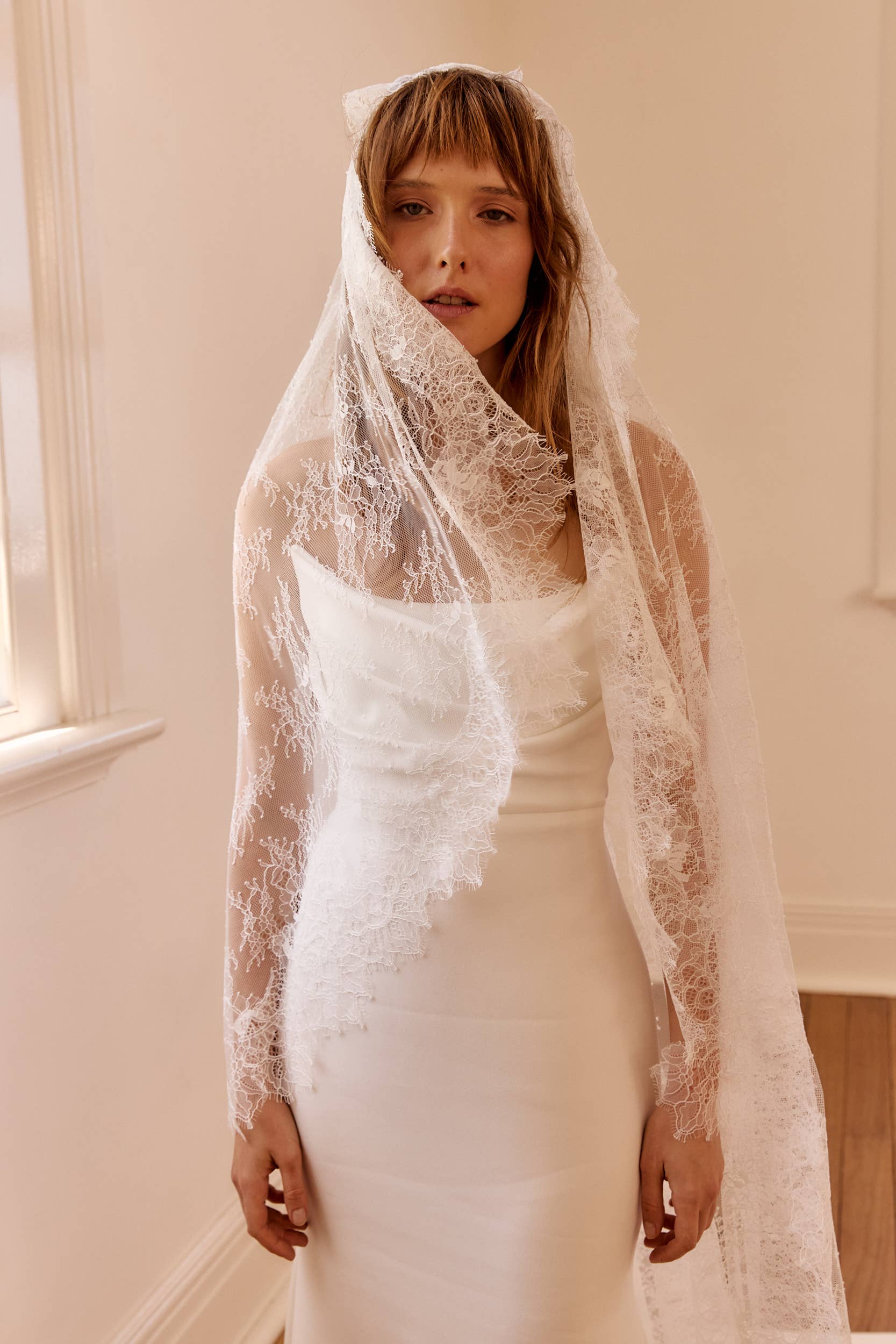 Dove Grey Accessories - Vendita all'ingrosso Velo - Donna - Valentina Velo Mantiglia in Pizzo Integrale5