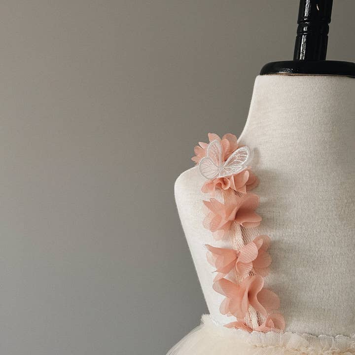 Jupe tutu Flora pour bébé - Crème pour la vente par BLUISH