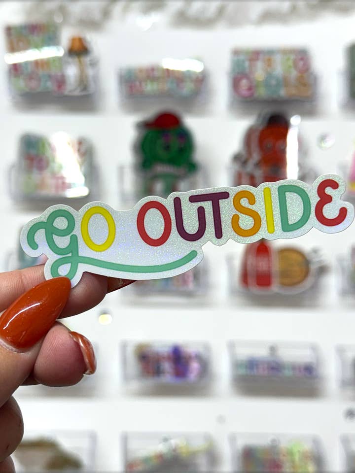 gå udenfor glimmerklistermærke for engroshandel hos Square Peggy