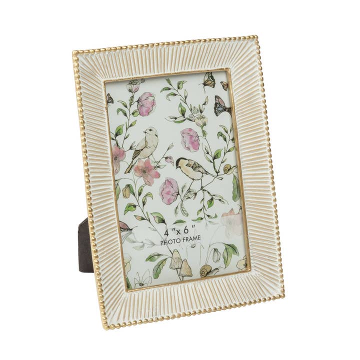 A00699: Emboss fan ptrn resin frame,ant wht fit 4x6in for wholesale by Silver Tree Home & Holiday