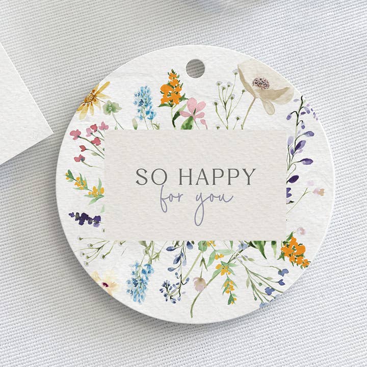 Tellement heureux pour toi - Ensemble d'étiquettes rondes de faveur Fleurs Sauvages pour la vente par Crafty Paper Co.