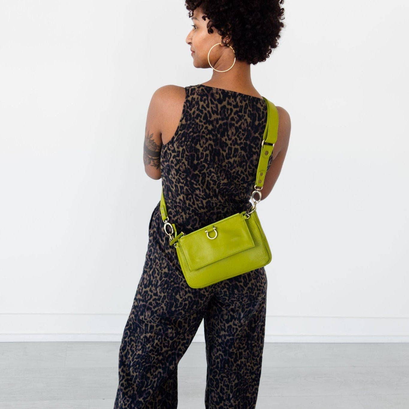 Sapahn - Wholesale Crossbody Bag - Women's - AE Crossbody Wristlet Wallet30