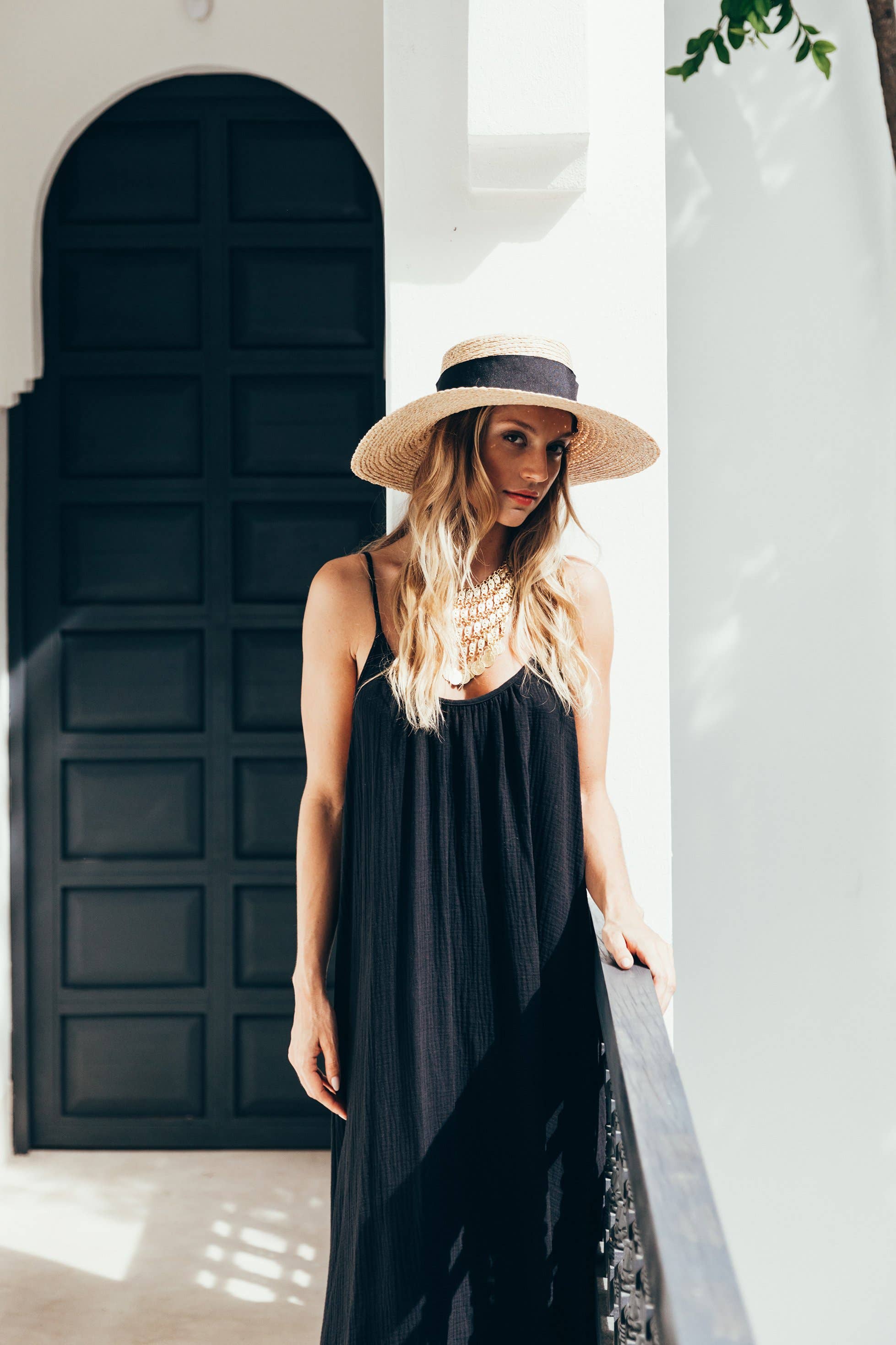 Sukiso - Wholesale Dress - Women's - Violetta Maxi Dress in Black2