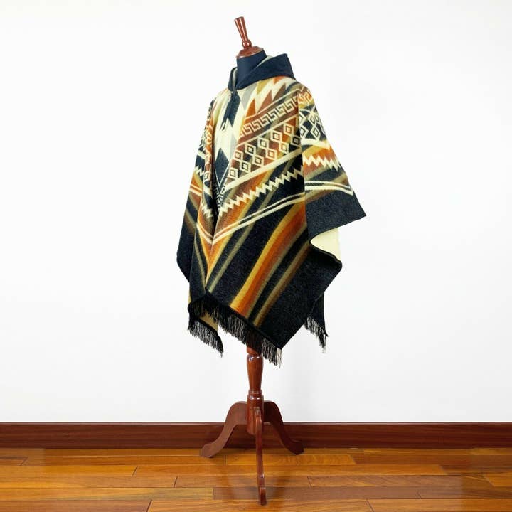 ECUALAMA - Wholesale Poncho - Uniseks - Unisex poncho XXL van alpaca wol met capuchon - Azteekse print - zwart2