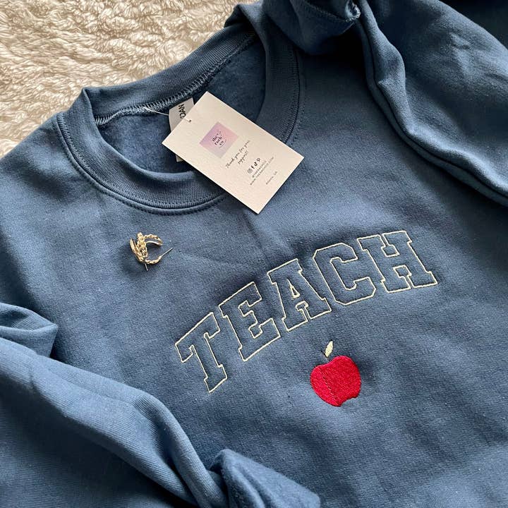 Sudadera bordada TEACH para venta al por mayor de The Rach Co LLC