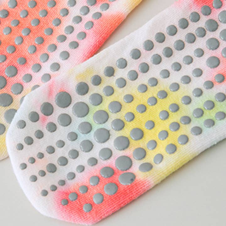 ACCITY - Wholesale Socks - Women's - PILATES ANTI-SLIP SOCKS FOR WOMEN MIDDLE TUBE_CWMS023910