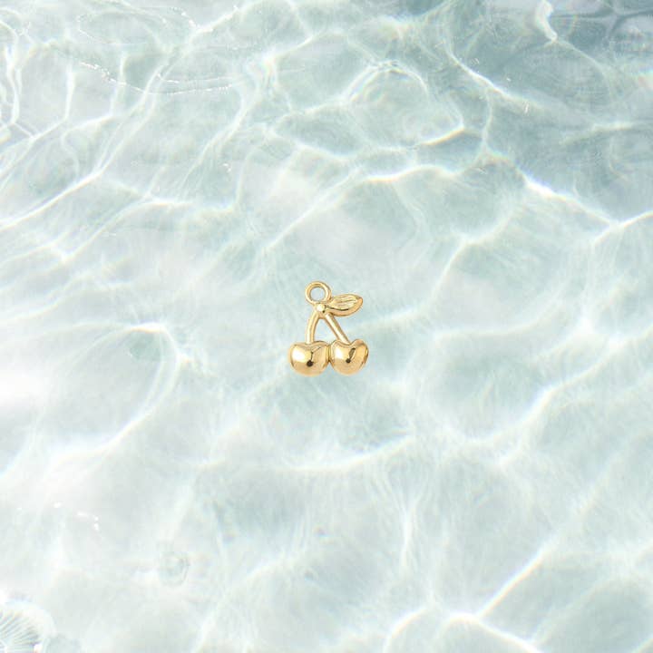 Guld Love Bloom körsbärsberlock | Vattentätt rostfritt stål för wholesale av The Charm Bar Company