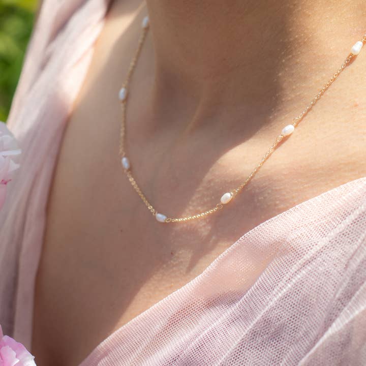 Perlen-Station-Halskette für den Großhandel von Emery and Opal