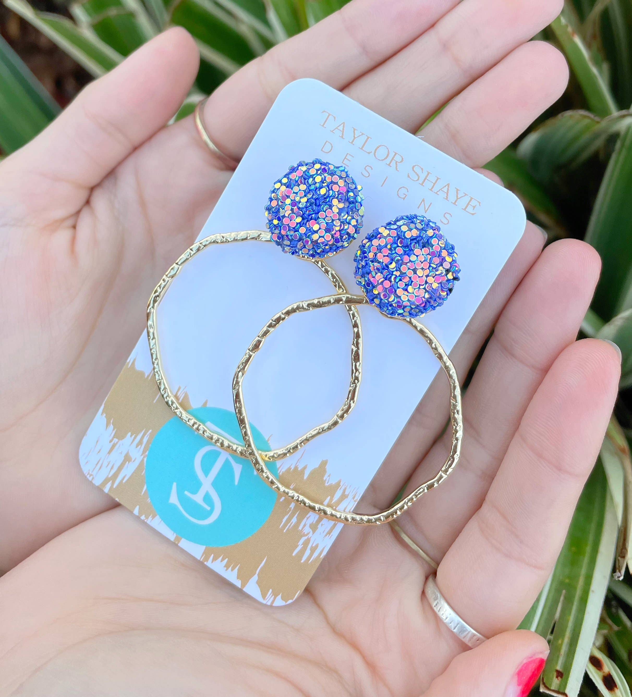 Taylor Shaye Designs - Venta al por mayor Pendientes colgantes - Aros superiores con purpurina16