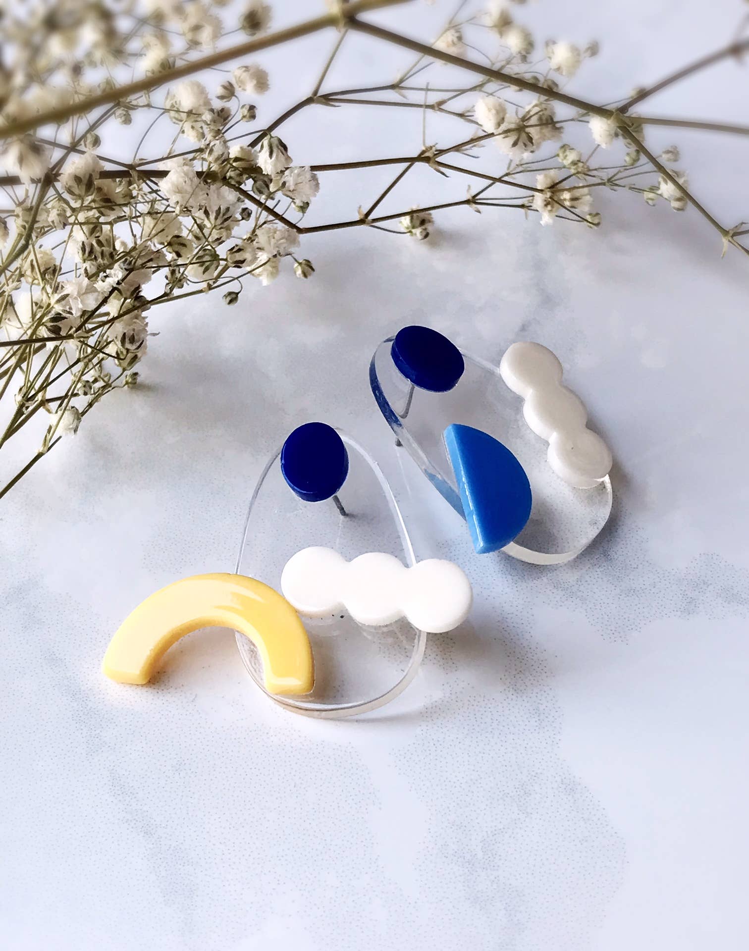 Pearl and Ivy Studio – Großhandel Ohrhänger – Ohrstecker aus Acryl, Sonne, Mond, Wolke, Nacht und Tag2