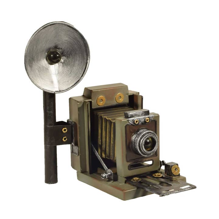 Cámara flash de réplica de metal retro 20cm y otras tendencias de Resultados para cámaras fotográficas al por mayor. Devoluciones gratuitas y condiciones de pago a 60 días en Faire en Faire.