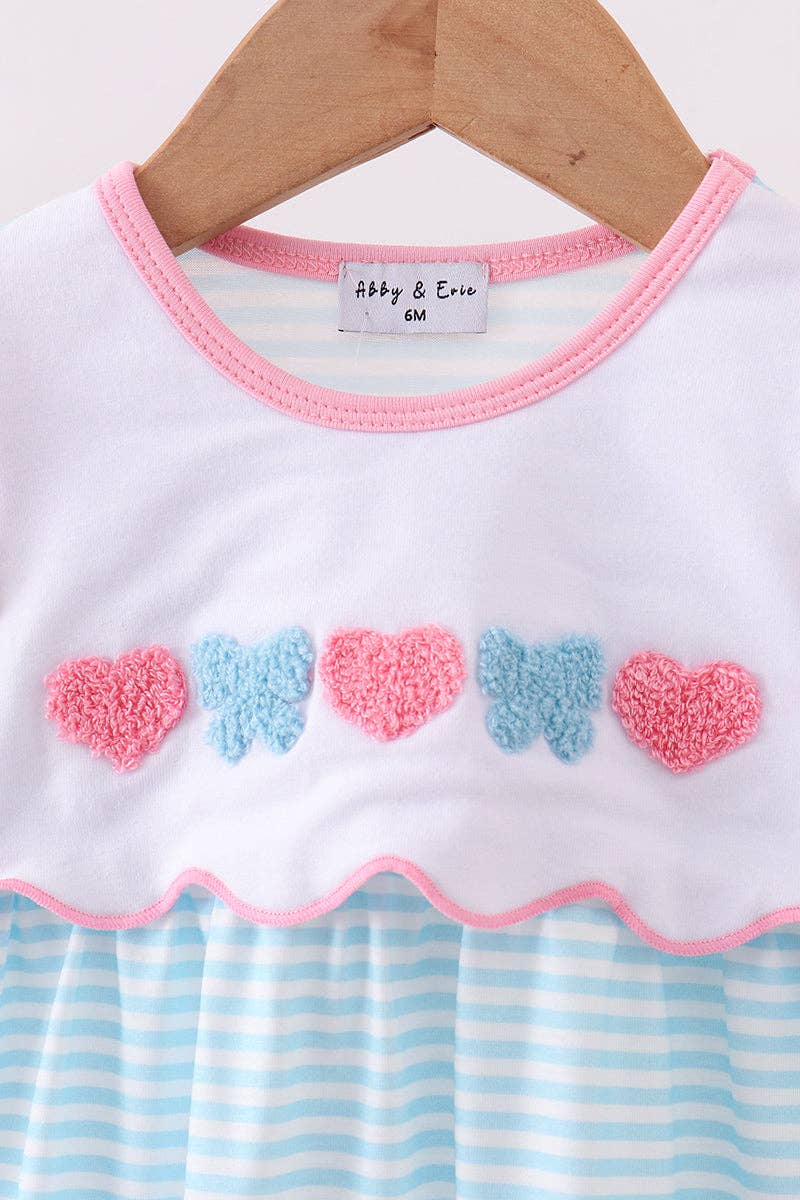 Mom & Co. - Vente Barboteuse – bébé - Barboteuse à volants avec broderie d'ours bleu4