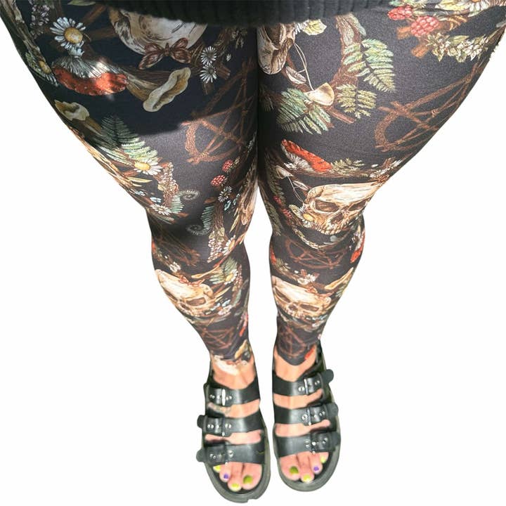 Triple Goddess Boutique - Vendita all'ingrosso Leggings - Donna - Leggings da strega, leggings con stampa del teschio Pentagram, tasche6