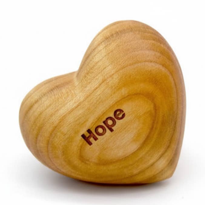 Thankgoods Houten hart Hope als cadeau voor hoop om door te geven. Een hartelijk cadeau! voor wholesale door Thankgoods GmbH