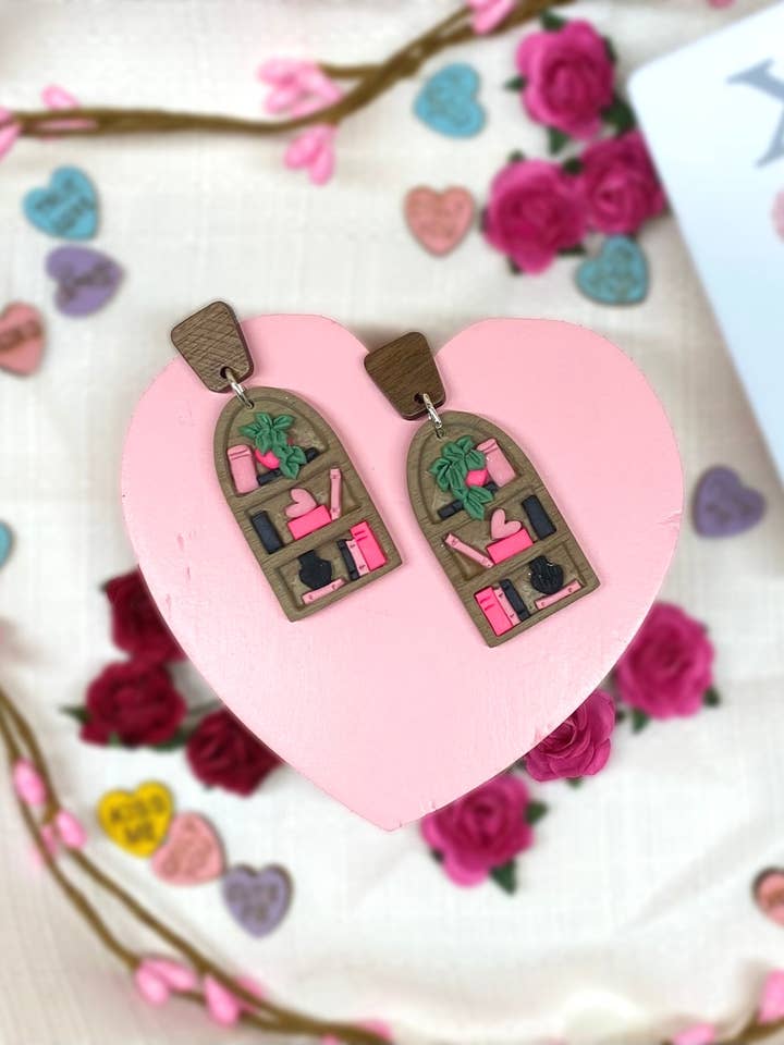 Bookshelf dangles for wholesale by Buzzy bee clay