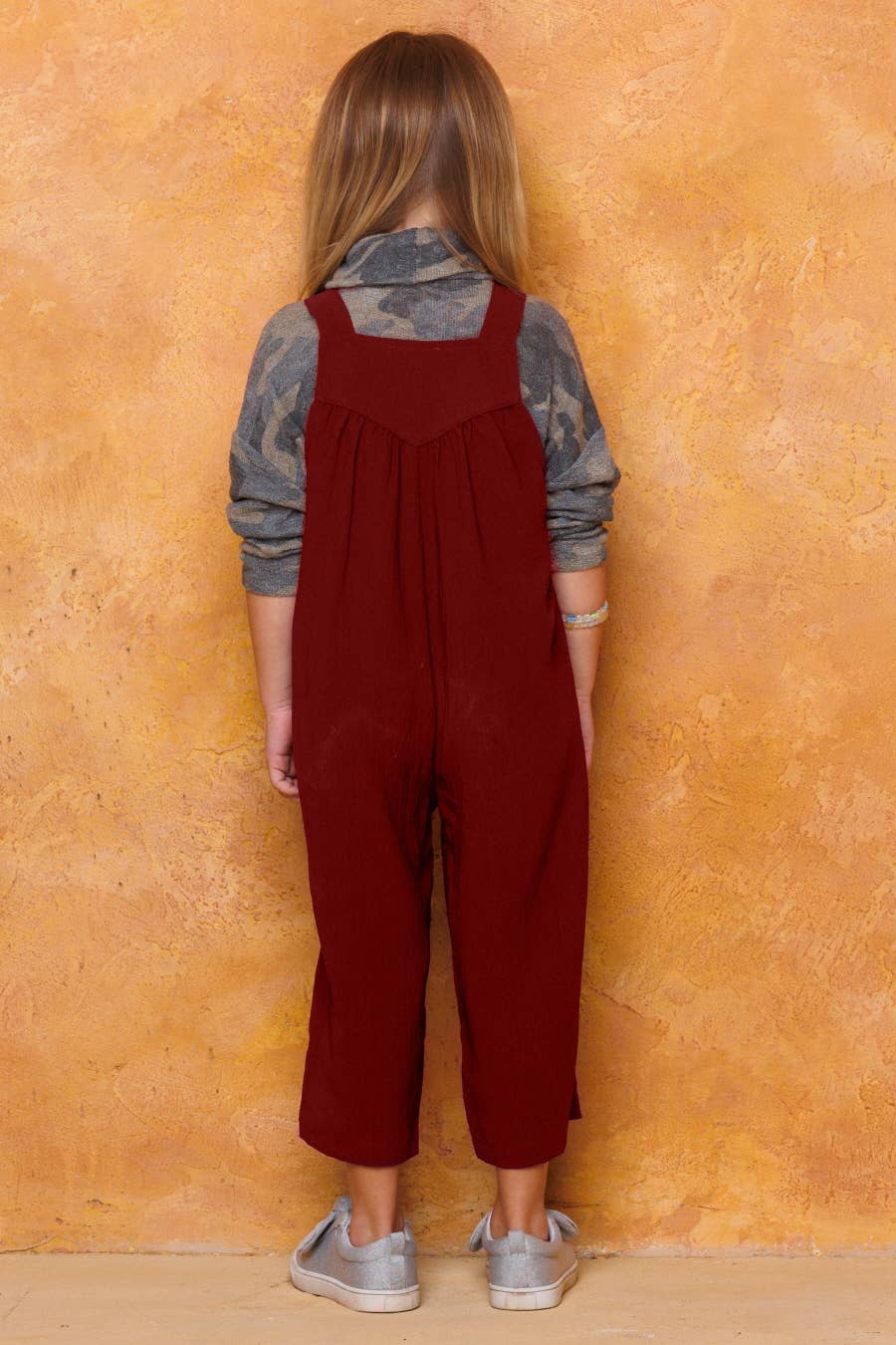 Oddi – Großhandel Jumpsuit – Kinder – Einfarbiger Overall mit Knöpfen und Riemen für Kinder4