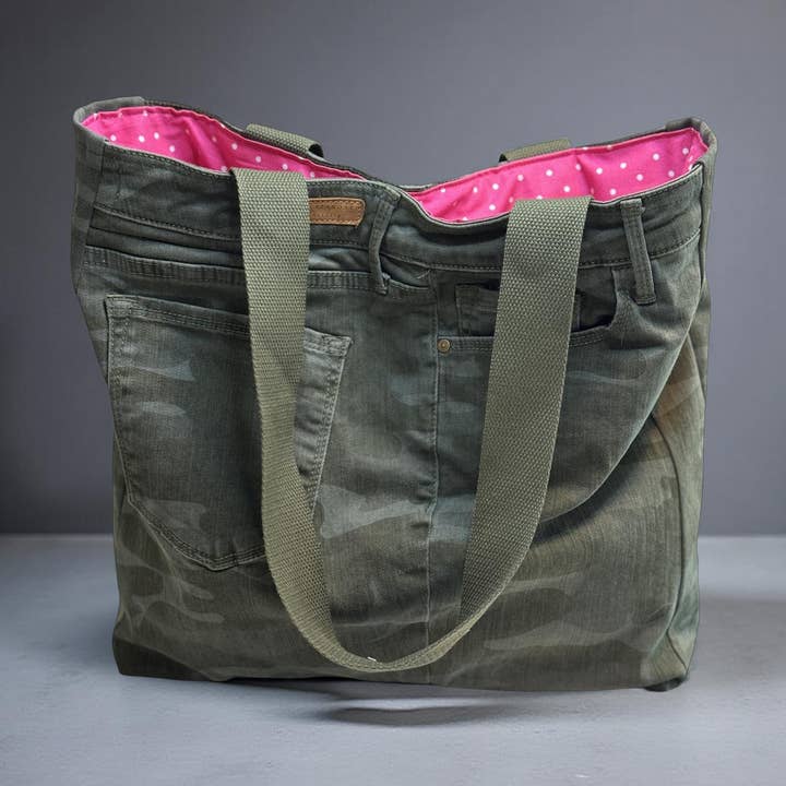 Indigo Bags - Wholesale Tote Bag - Women's - Sanctuary Upcycled Camo Print Jean Tote Bag - hot pink dots0