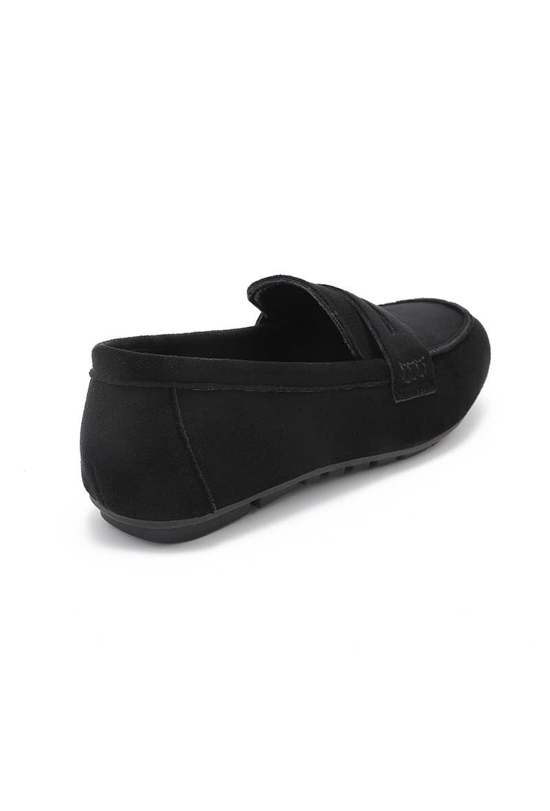 Joia Paris - Wholesale Loafers - Women's - Loafers with strap and visible stitching H8-965M1