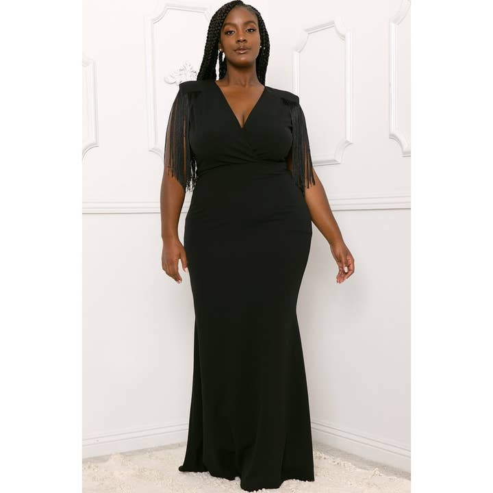 Curve Market – wholesale Dress – Women's – PLUS SIZE V NECK FRINGE SHOULDER MAXI DRESS