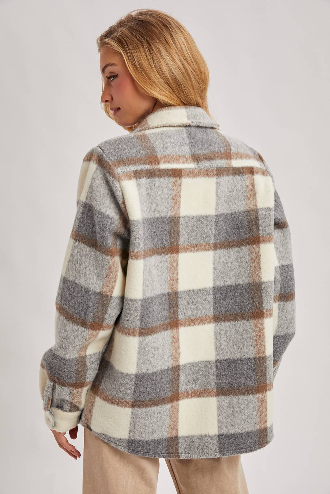 Bluivy – Engroshandel Skjortejakke/shacket – til kvinder – PLAID BØRSTET FLANNEL SHACKET4