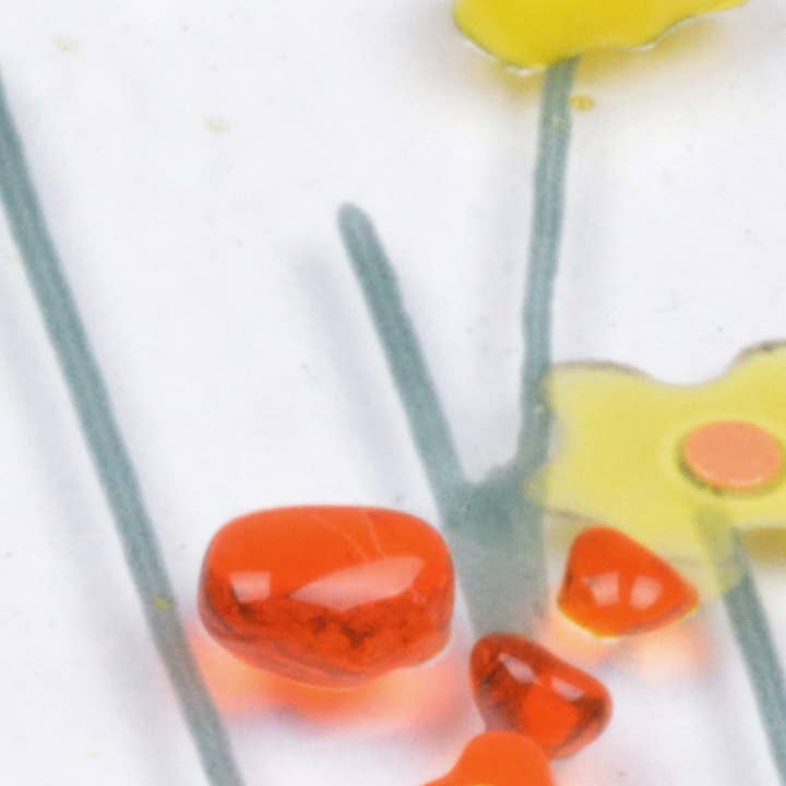 Pam Peters Designs – wholesale Decorative tabletop object – Handmade Fused Glass - Daffodil Curve1