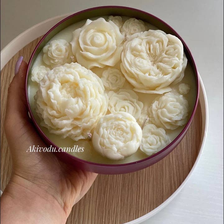 Akivodu Candles - Wholesale Novelty Candle - Blooming Flowers Candle 16 oz - multiple scents